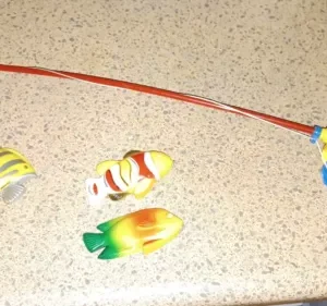 WORKING Battat, Magnetic Fishing Rod Toy Pretend Play Game Set for Kids 4 Pieces